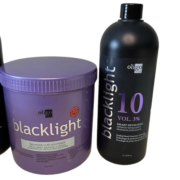 Oligo Blacklight Balayage Clay Lightener and 40 and 10 volume crème developer - Picture 3 of 8